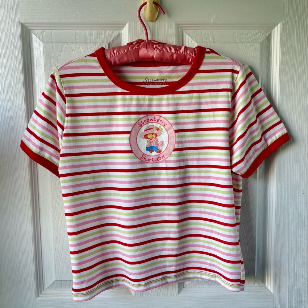 Hot Topic Strawberry Shortcake T-Shirt